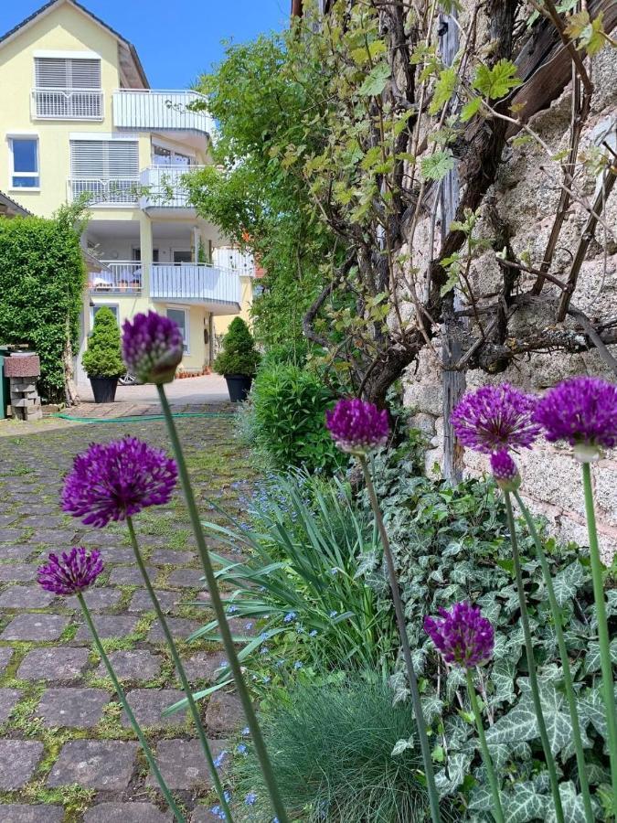 Am Obstgarten *